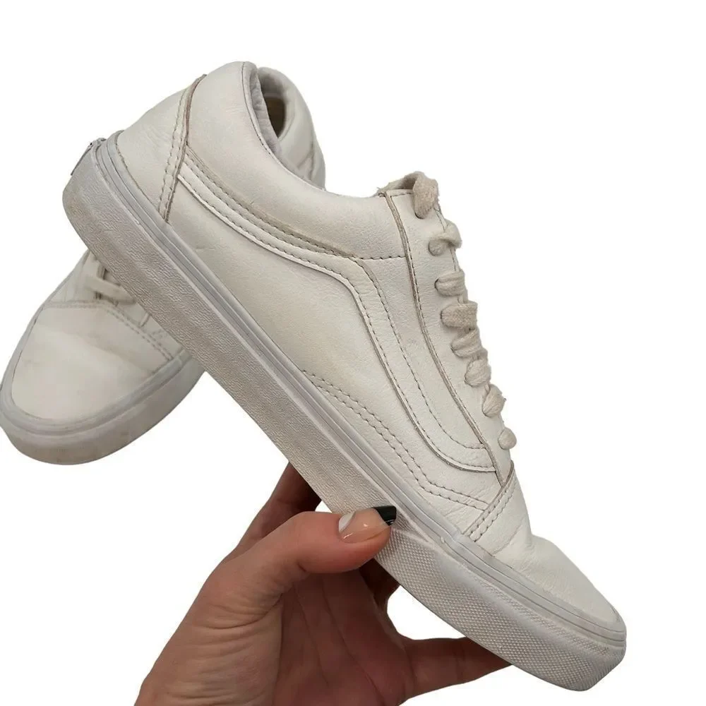Vans white leather sneaker old skool men’s size 7.5 or women size 9